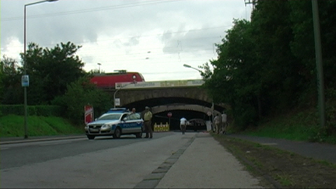 loveparade_tunnel_eingang_ost