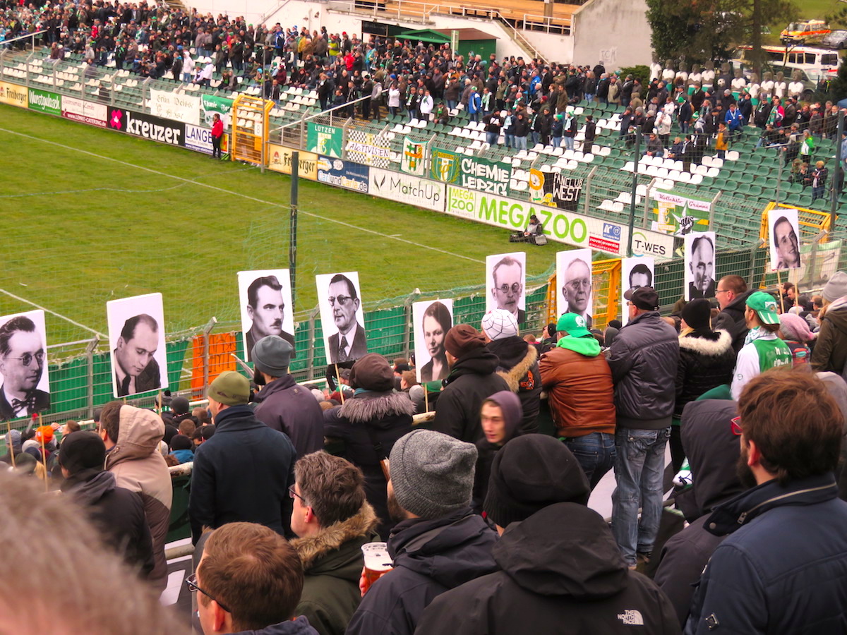 Chemie vs Cottbus 2. Halbzeit IMG 0071 Diablo Choreo Alter Bilder