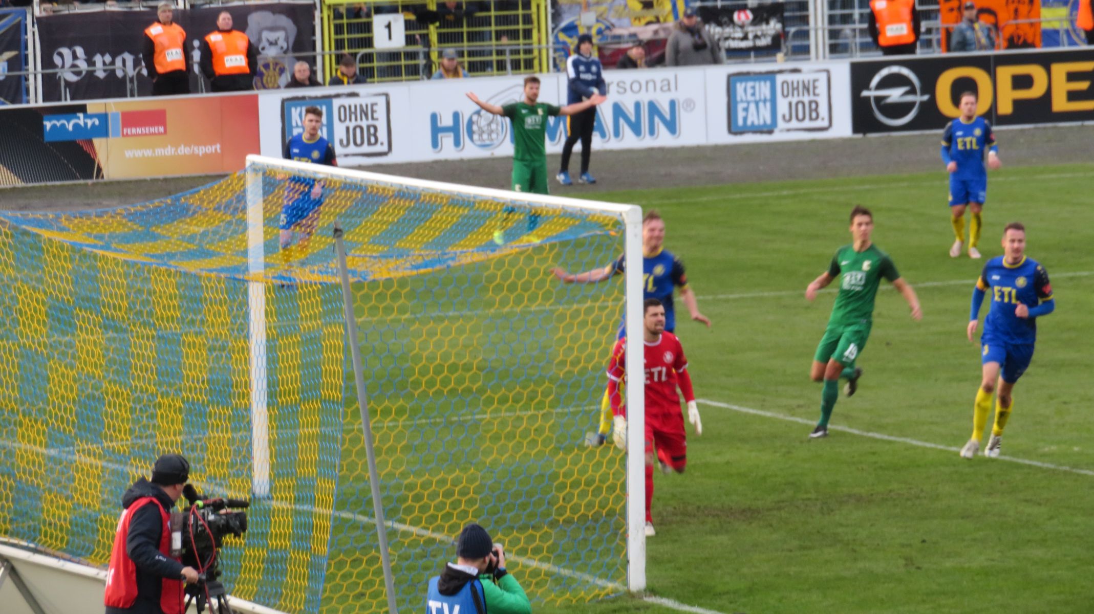 Chemie Leipzig BSG 22.11.2017 versus 1.FC Lok Null zu Null (117) mail Strafraumszene