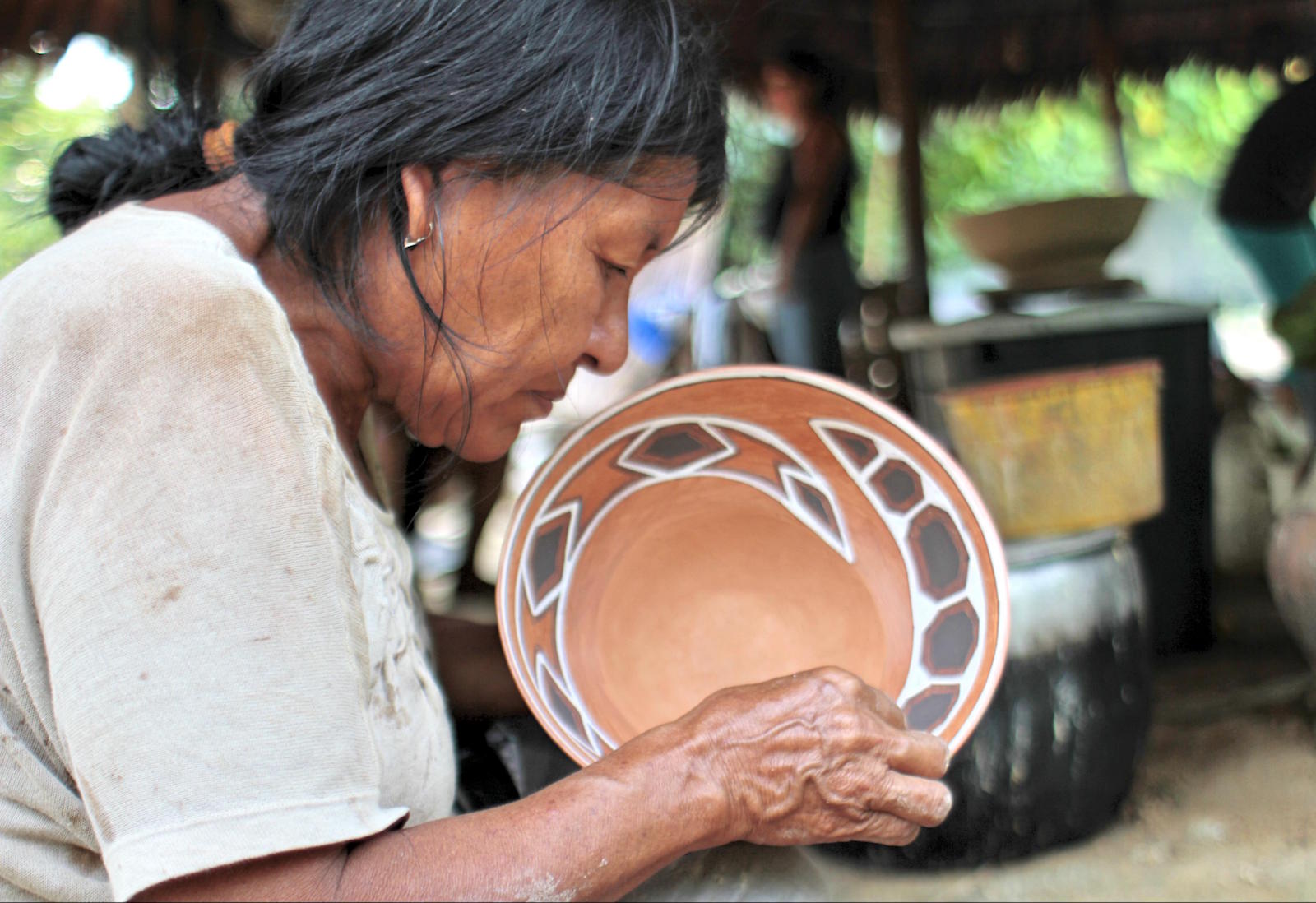 Töpferin, Sarayaku, Ecuador